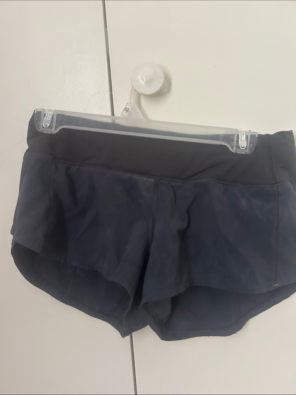 lululemon athletica grey lowrise speed ups 2.5 inch inseam